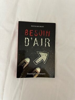 Besoin d'Air by Édith Bourget - Black & Red Paperback